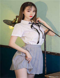 《走光见到毛-亚州老熟女A片AV色欲小说》